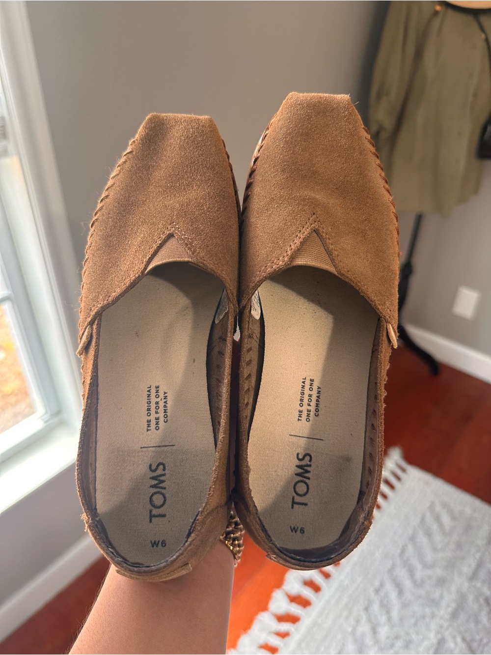 TOMS Brown Suede Comfy Cloud Step Slip-On Loafers in Chestnut Brown - Picture 5 of 7